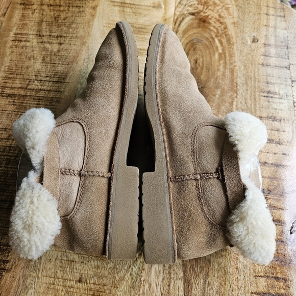 UGG Elisa Boots Women’s Brown Ankle Booties Sheepskin Suede Shearling Size 9.5M - Picture 8 of 13
